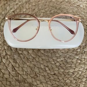 Blue light blocking glasses